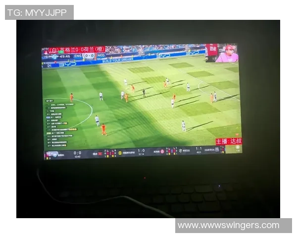 无球过人技巧独特的足球明星们如何在赛场上展现非凡魅力与智慧